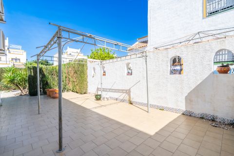 Villa en La Marina, Alicante, La Marina - € 189.000 | Ref: B6157VA - photo 24
